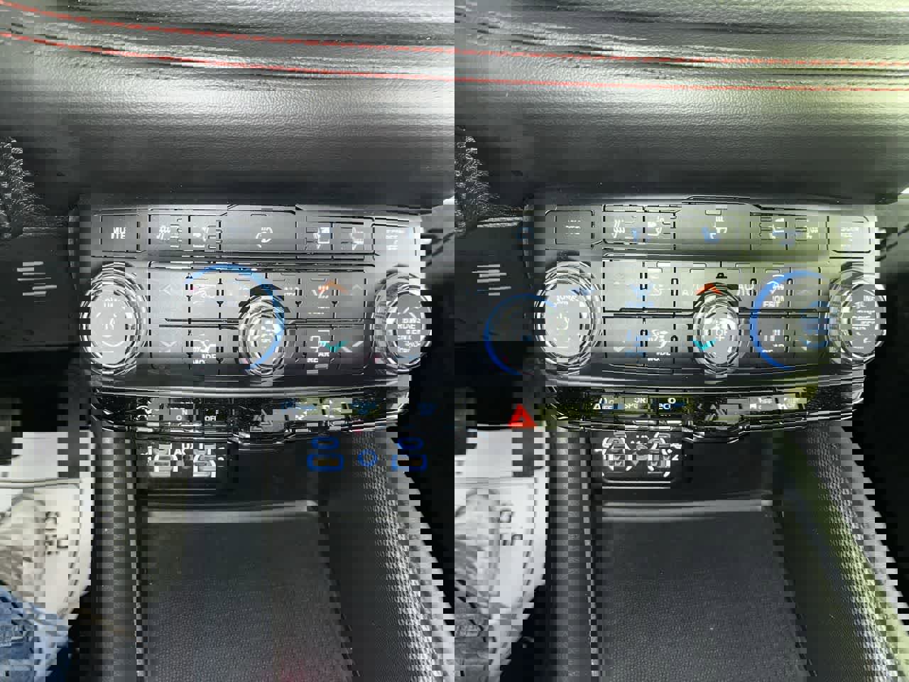 Used 2023 Dodge Durango GT image 17