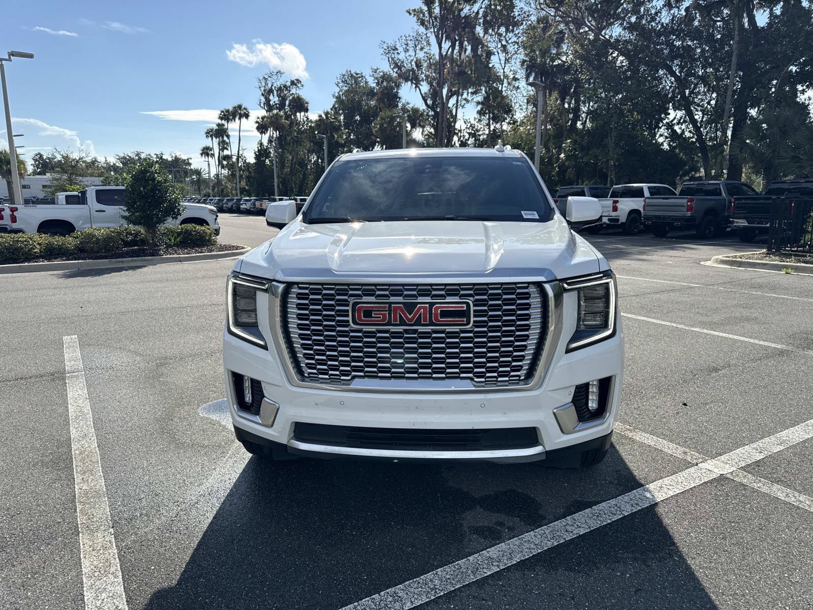Used 2023 GMC Yukon Denali RWD image 8