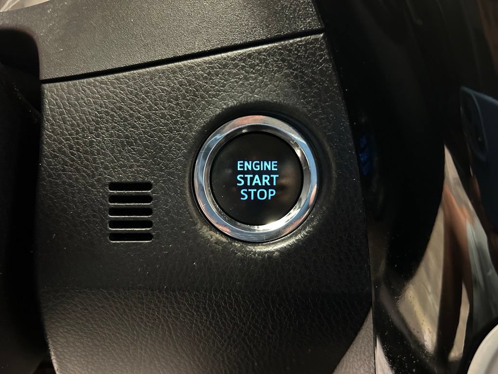 Used 2017 Toyota Corolla XSE w/ Carpet Mat Package (TMS) FWD image 16