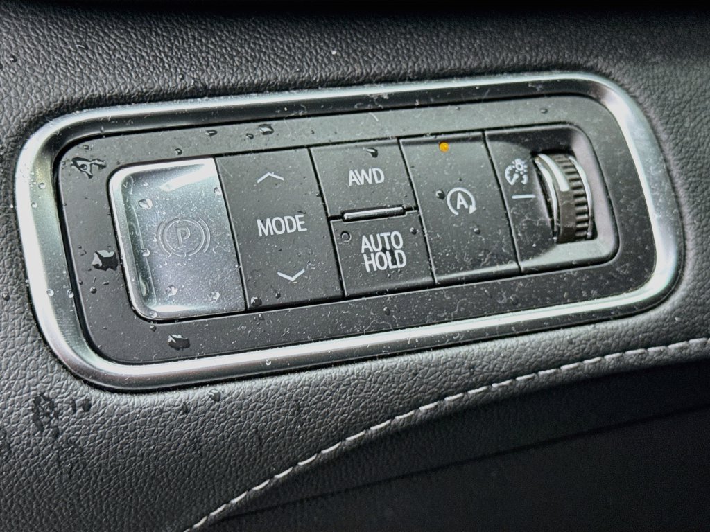 Used 2025 Buick Enclave Sport Touring w/ Power Package AWD/4WD image 10