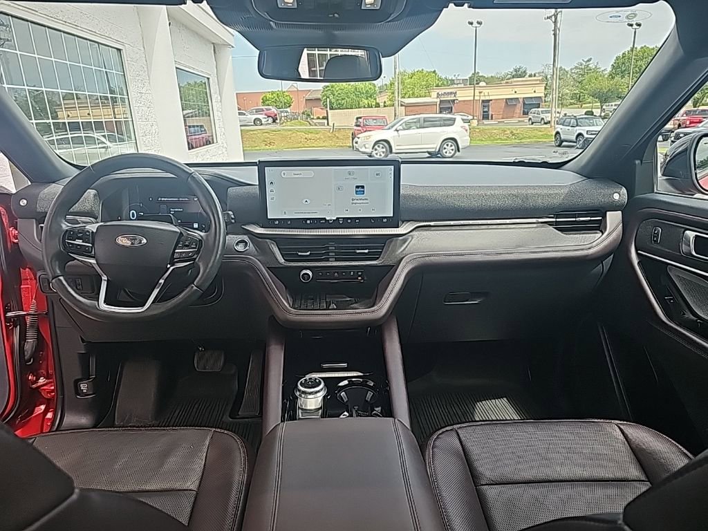 Used 2025 Ford Explorer Platinum AWD/4WD image 13