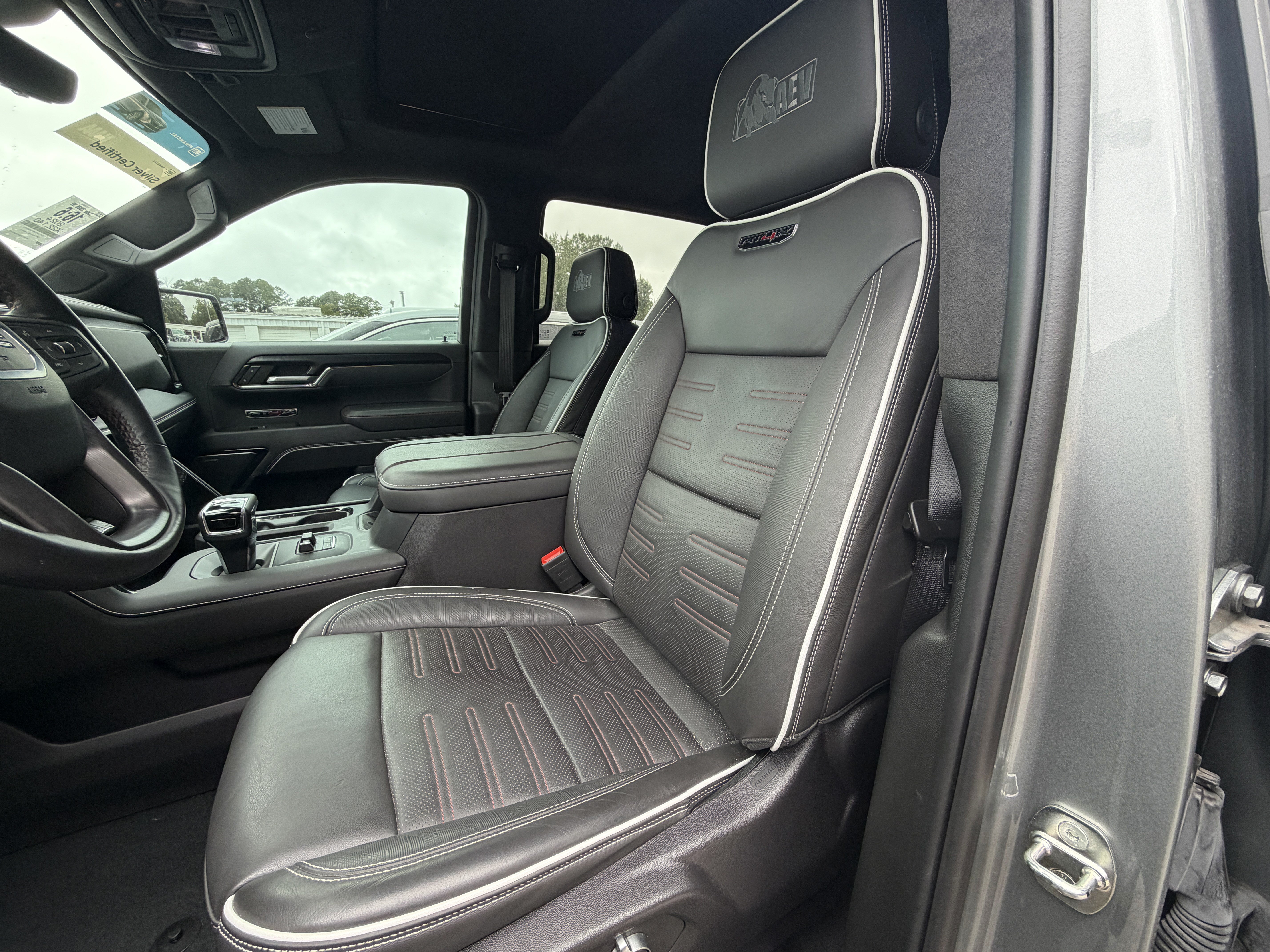 Used 2024 GMC Sierra 1500 AT4X w/ AT4X AEV Edition AWD/4WD image 7
