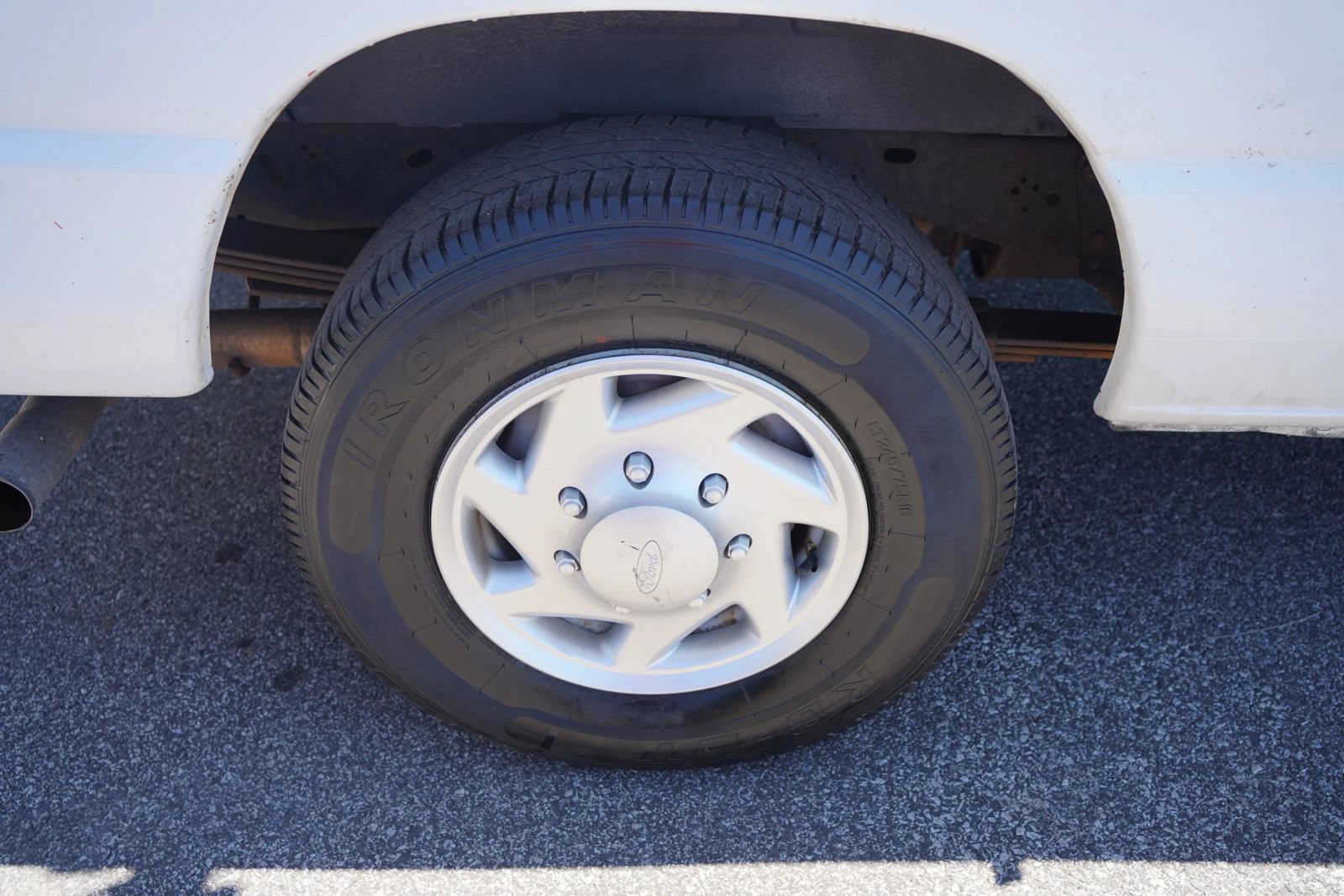 Used 2011 Ford E-250 and Econoline 250 w/ PWR Group RWD image 35