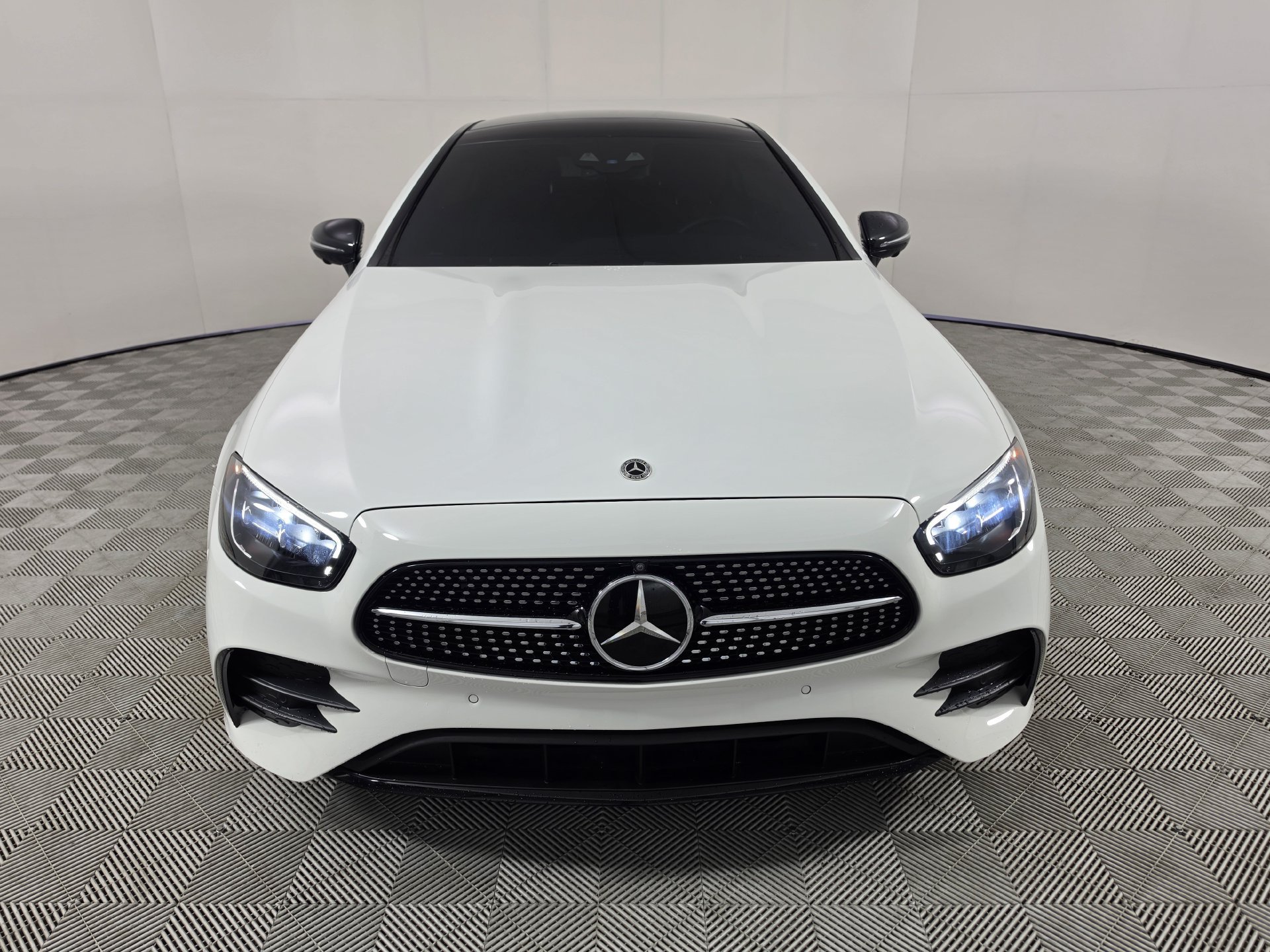 Used 2022 Mercedes-Benz E 450 Coupe image 36