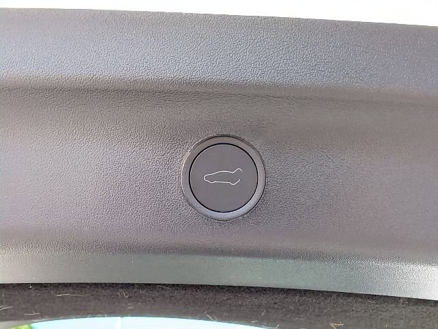 Used 2024 Tesla Model Y Long Range image 26