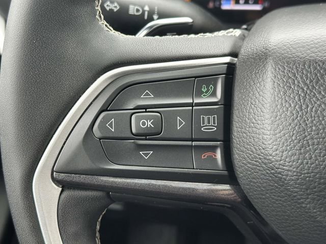 Certified 2023 Jeep Grand Cherokee Altitude AWD/4WD image 11