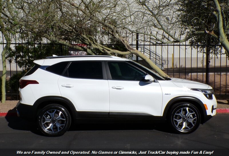 Used 2021 Kia Seltos EX AWD/4WD image 5