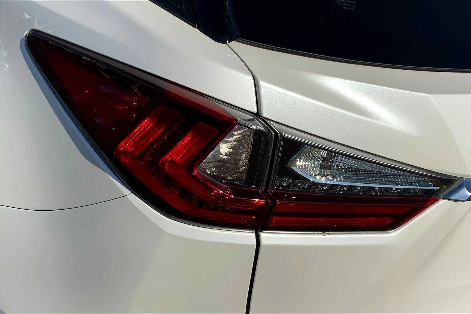 Used 2020 Lexus RX 450hL AWD w/ Premium Package image 28