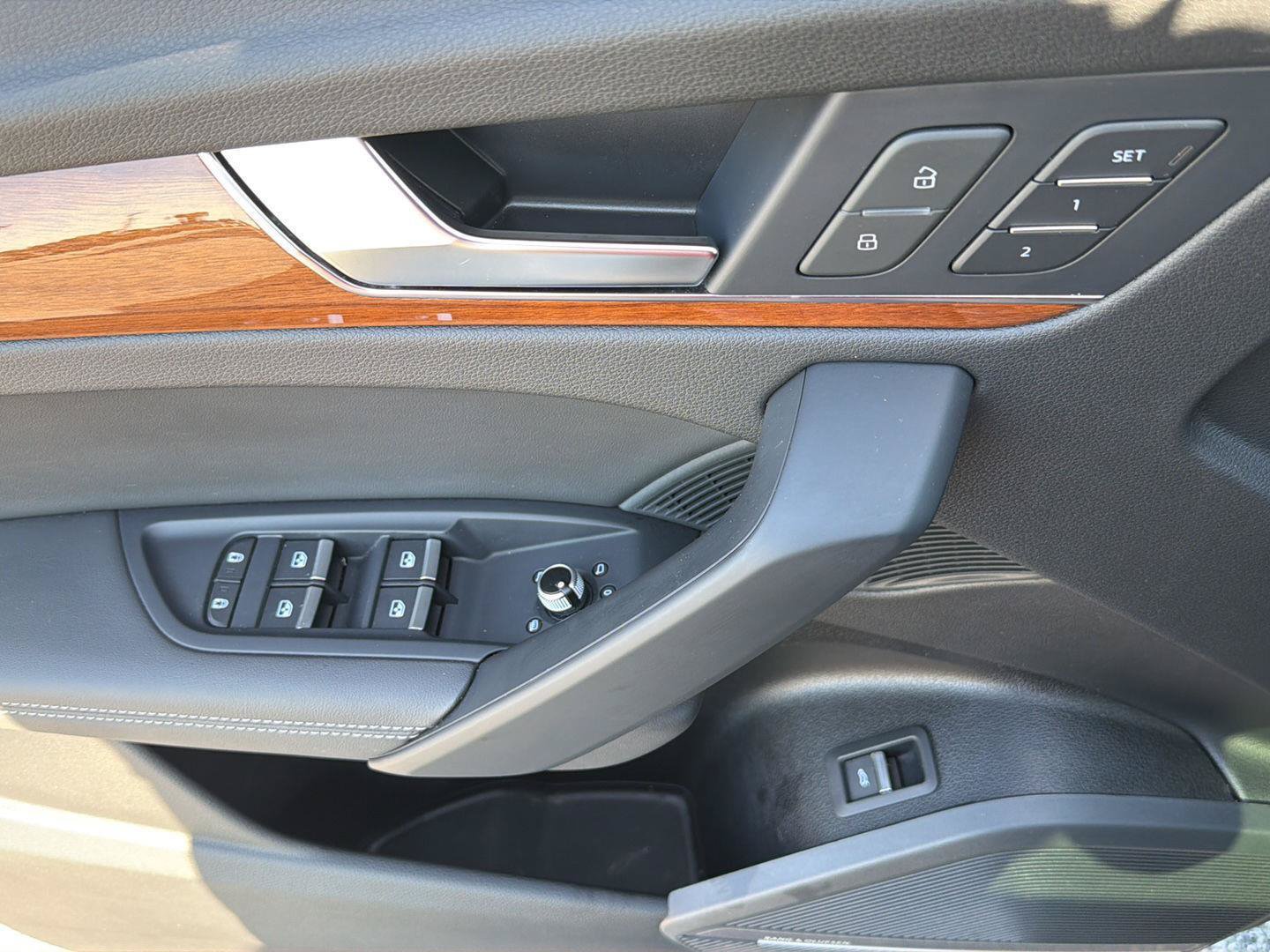 Used 2023 Audi Q5 2.0T Premium Plus w/ Premium Plus Package AWD/4WD image 32