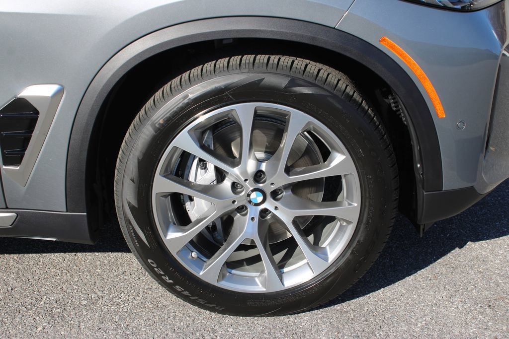 New 2026 BMW X5 xDrive50e w/ Climate Comfort Package image 35