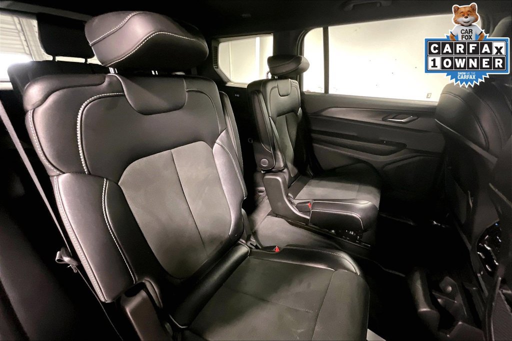 Used 2025 Jeep Grand Cherokee L Altitude RWD image 34