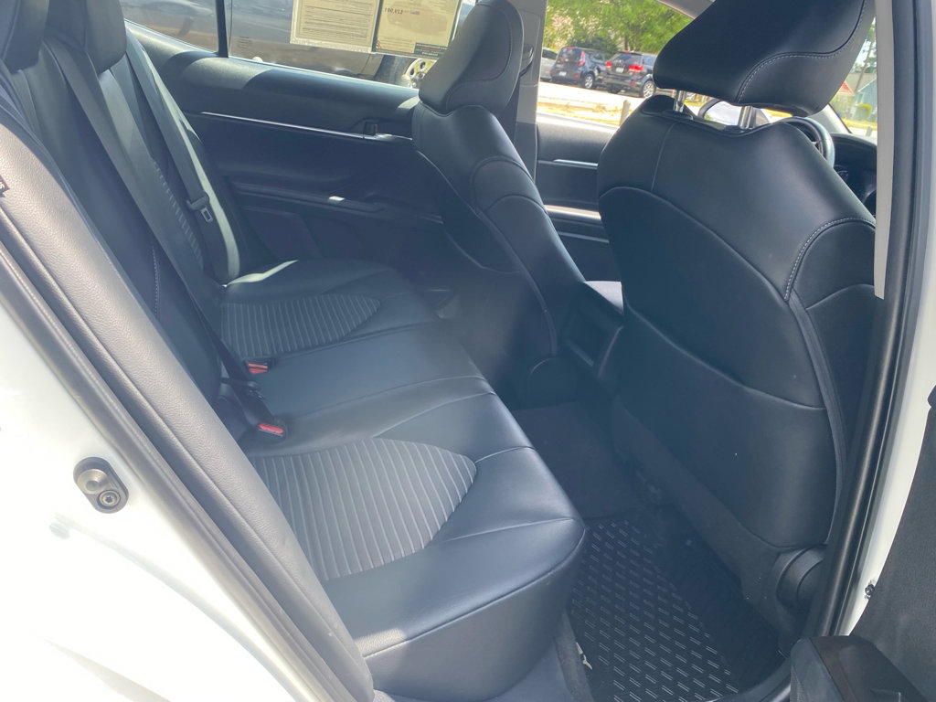 Used 2022 Toyota Camry SE image 13