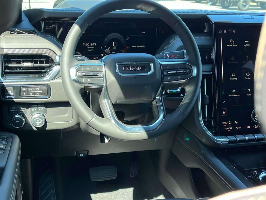 New 2025 GMC Yukon XL Elevation image 12