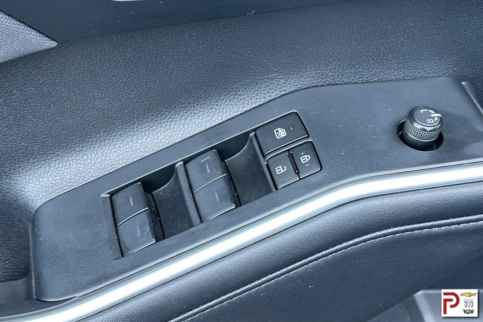Used 2024 Toyota Highlander LE AWD/4WD image 13