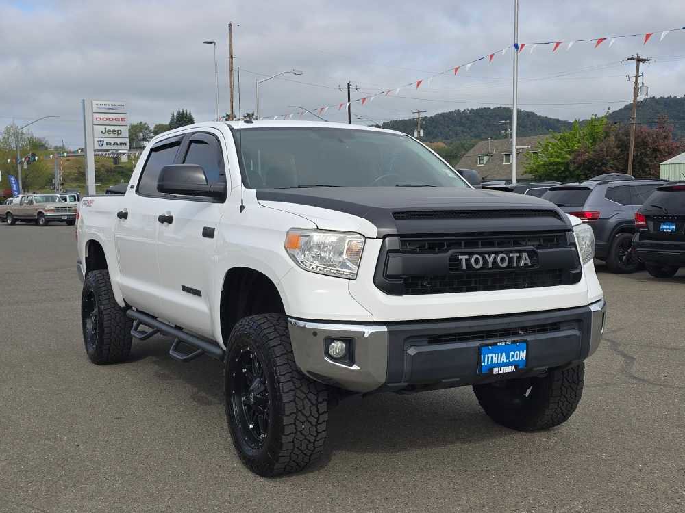 Used 2014 Toyota Tundra SR5 AWD/4WD image 7