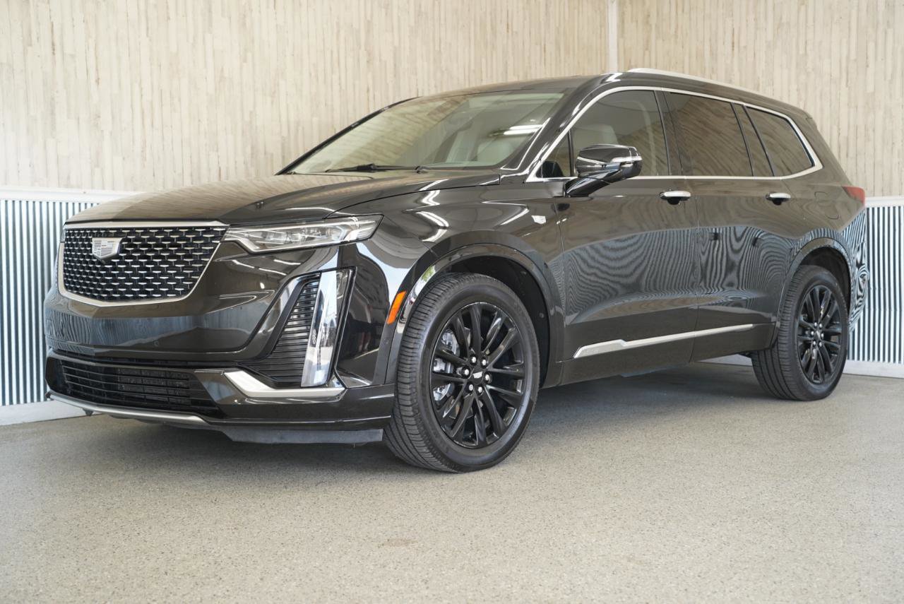 Used 2022 Cadillac XT6 Premium Luxury w/ Technology Package image 4