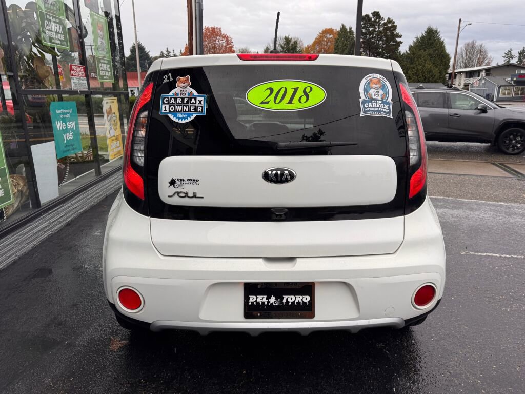 Used 2018 Kia Soul + image 10