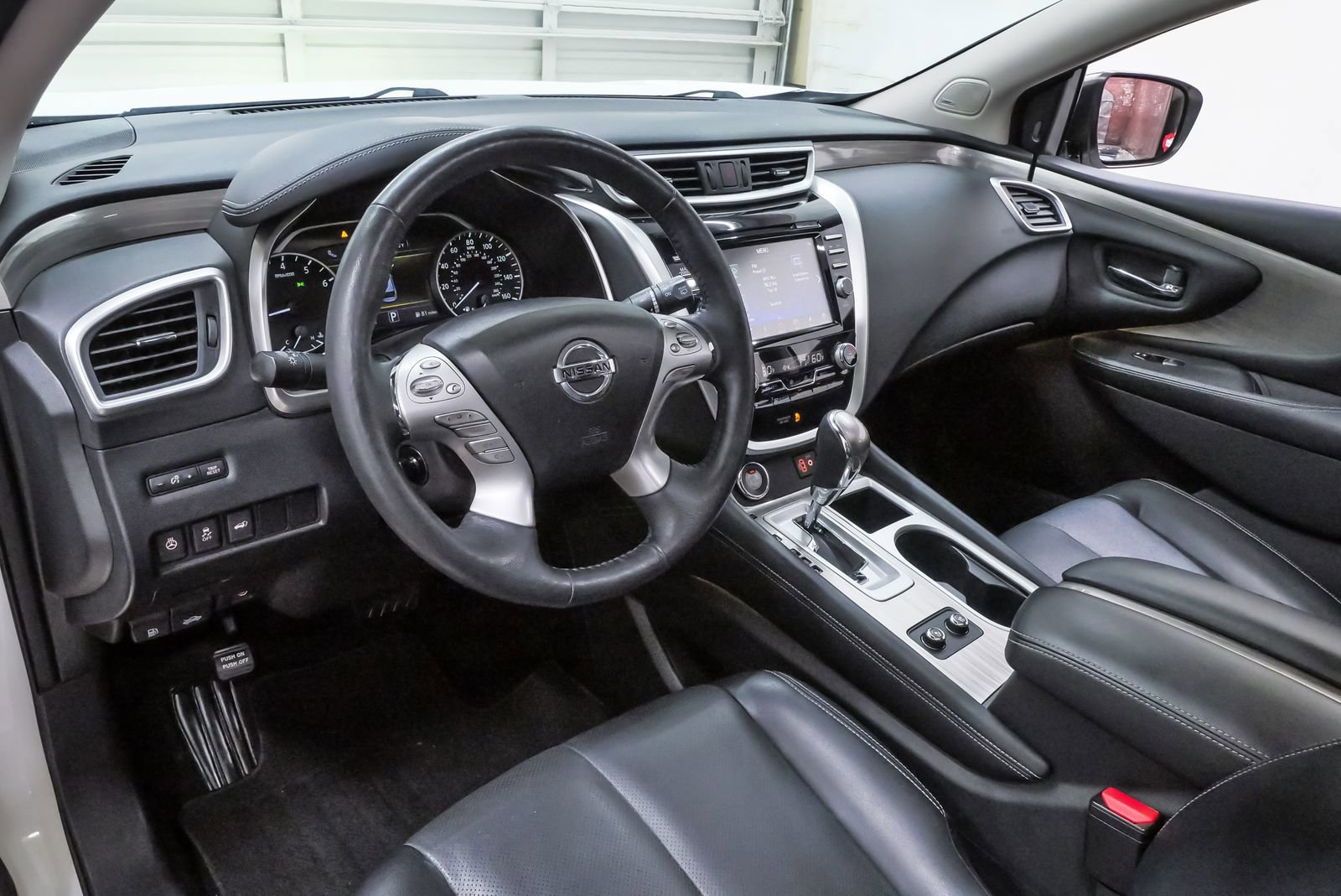 Used 2018 Nissan Murano Platinum FWD image 2