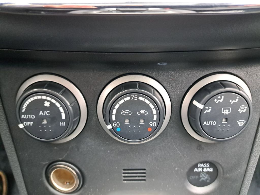 Used 2011 Nissan Rogue SV w/ SL Pkg image 22