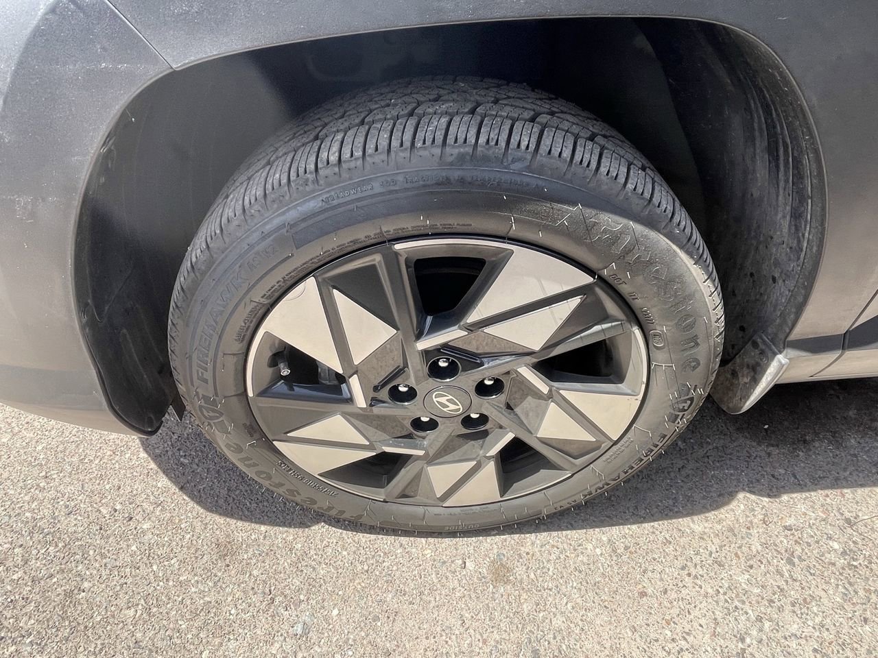 Used 2025 Hyundai Kona SEL image 4