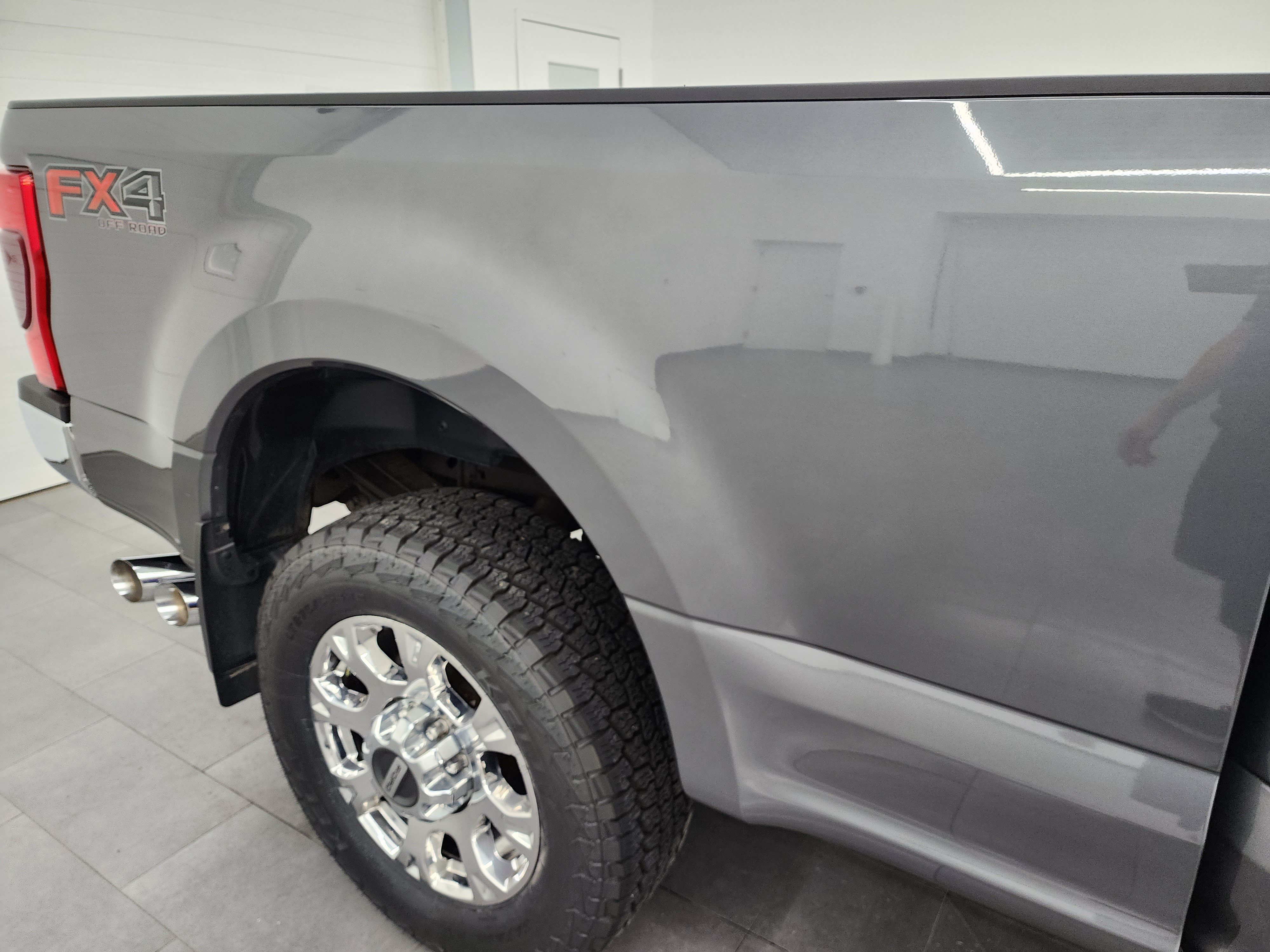 Used 2022 Ford F350 Lariat w/ Chrome Package AWD/4WD image 26