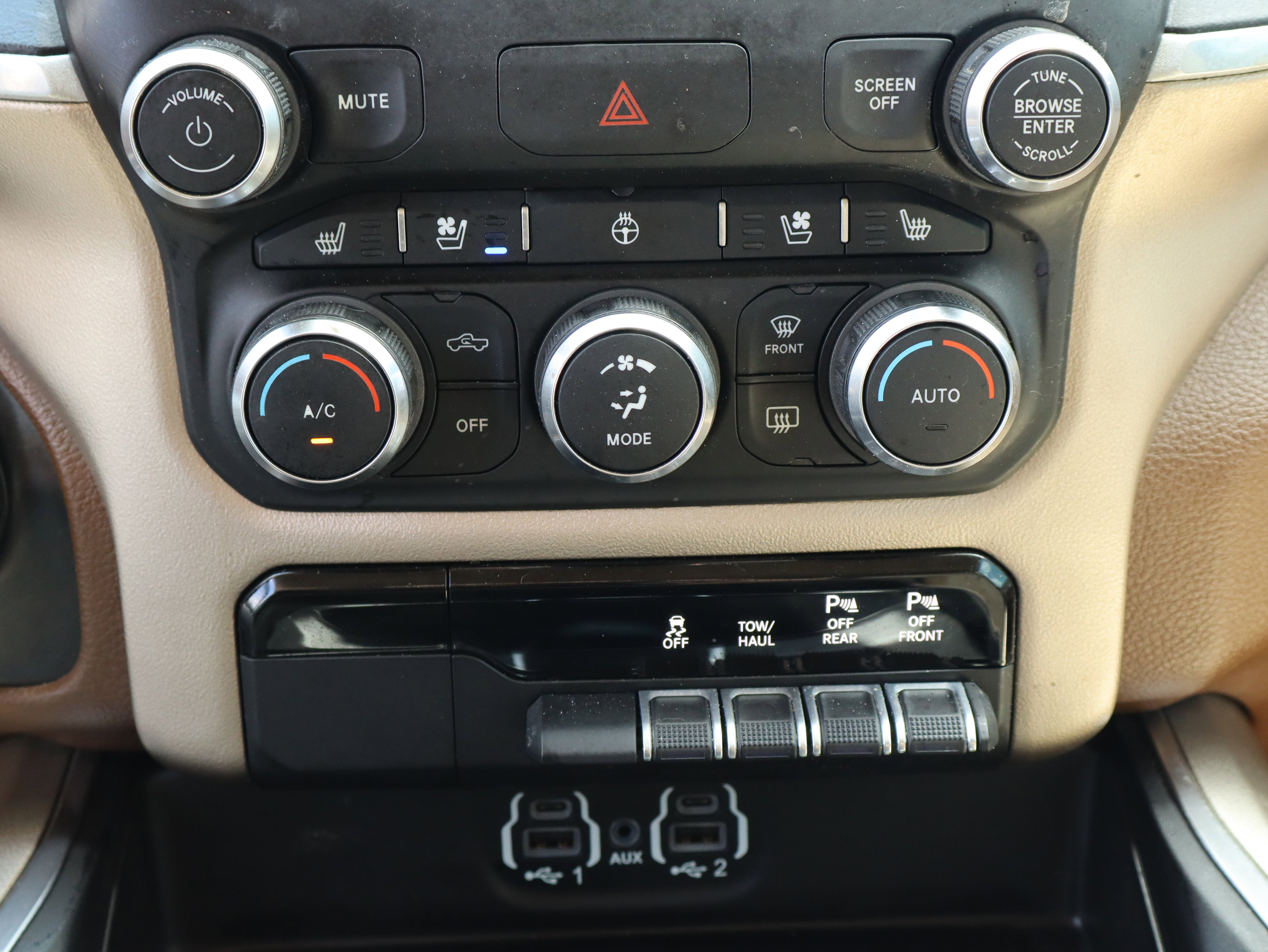 Used 2020 RAM 1500 Laramie AWD/4WD image 37