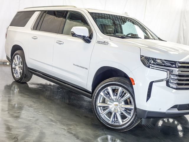 Certified 2022 Chevrolet Suburban High Country w/ Premium Package AWD/4WD image 5