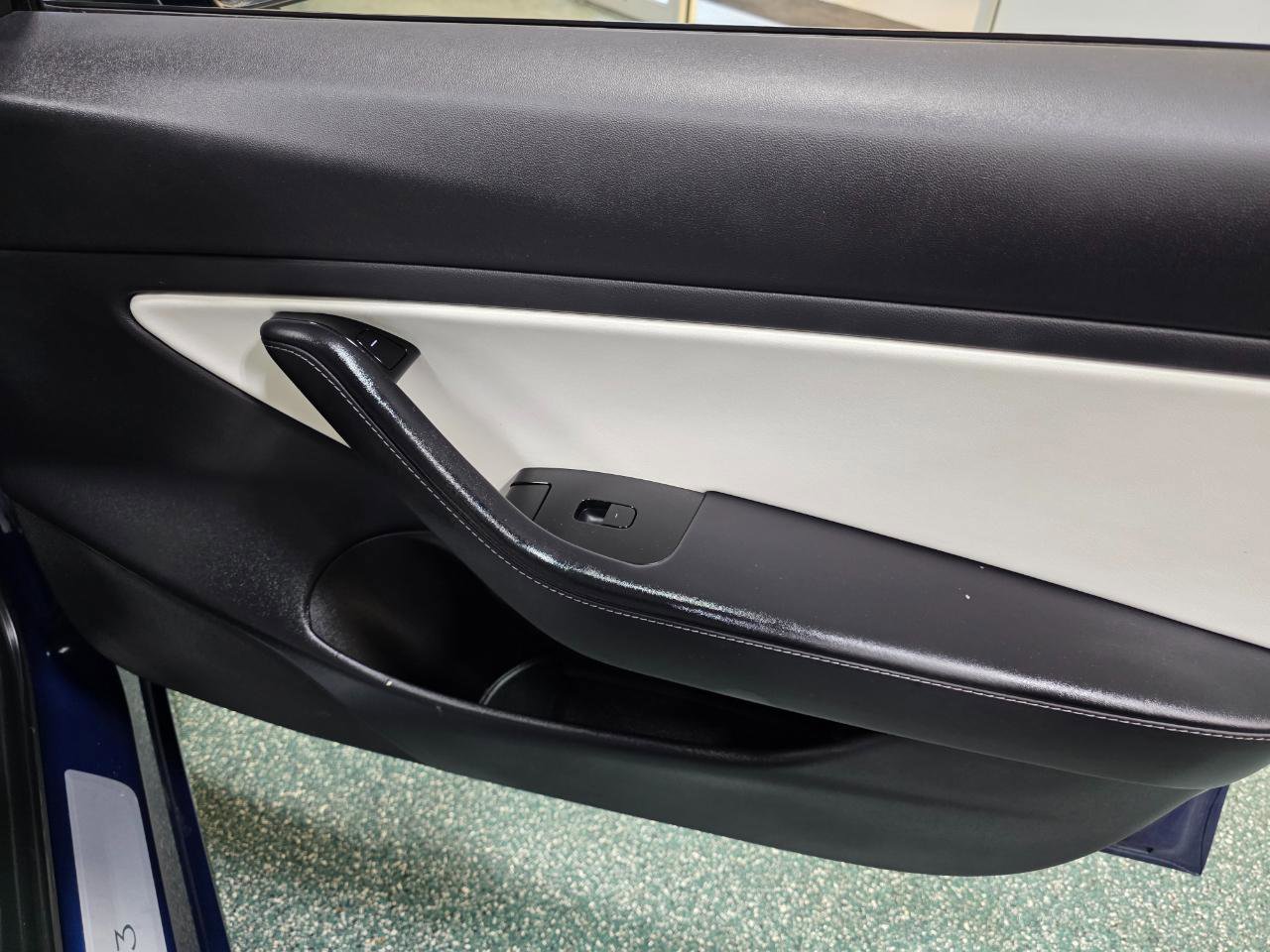 Used 2019 Tesla Model 3 Standard Range Plus image 27