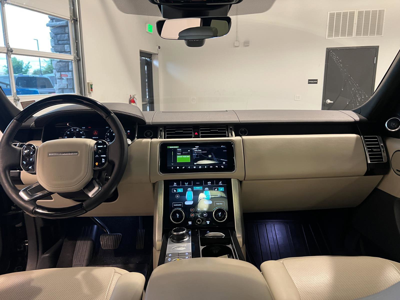 Used 2019 Land Rover Range Rover HSE AWD/4WD image 31