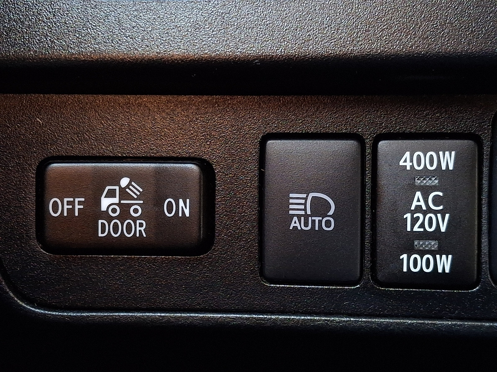Used 2023 Toyota Tacoma TRD Off-Road w/ Technology Package AWD/4WD image 22