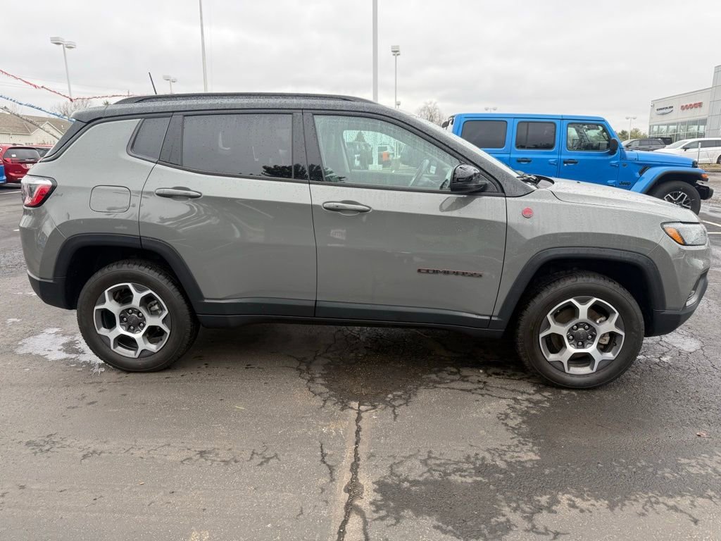 Used 2022 Jeep Compass Trailhawk w/ Trailhawk Convenience Group image 2