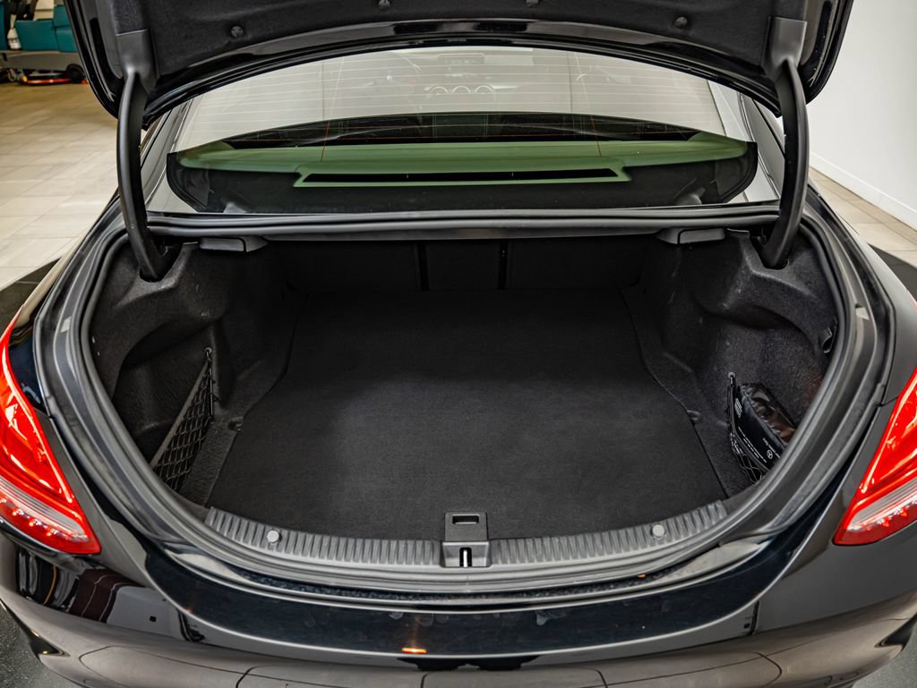 Used 2018 Mercedes-Benz C 300 4MATIC Sedan image 39