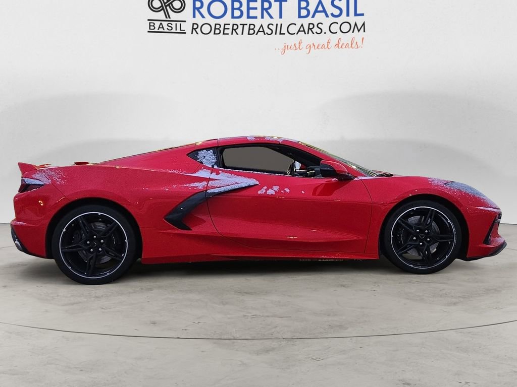 Used 2022 Chevrolet Corvette Stingray Coupe w/ Z51 Performance Package image 6