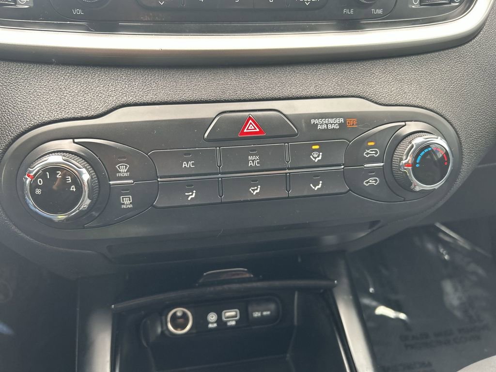 Used 2016 Kia Sorento L image 17