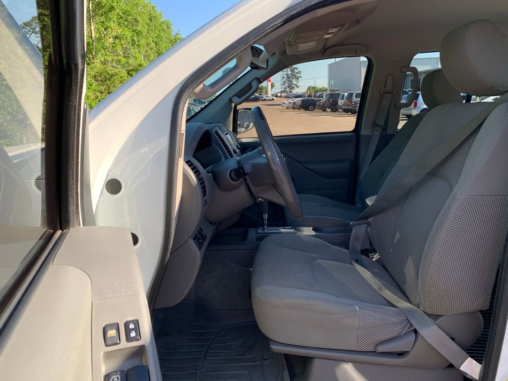 Used 2016 Nissan Frontier SV w/ SV Value Truck Package image 22