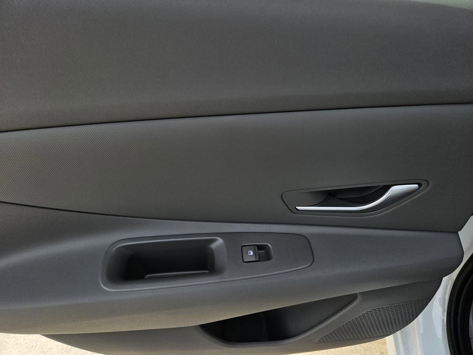 New 2026 Hyundai Elantra SE image 10