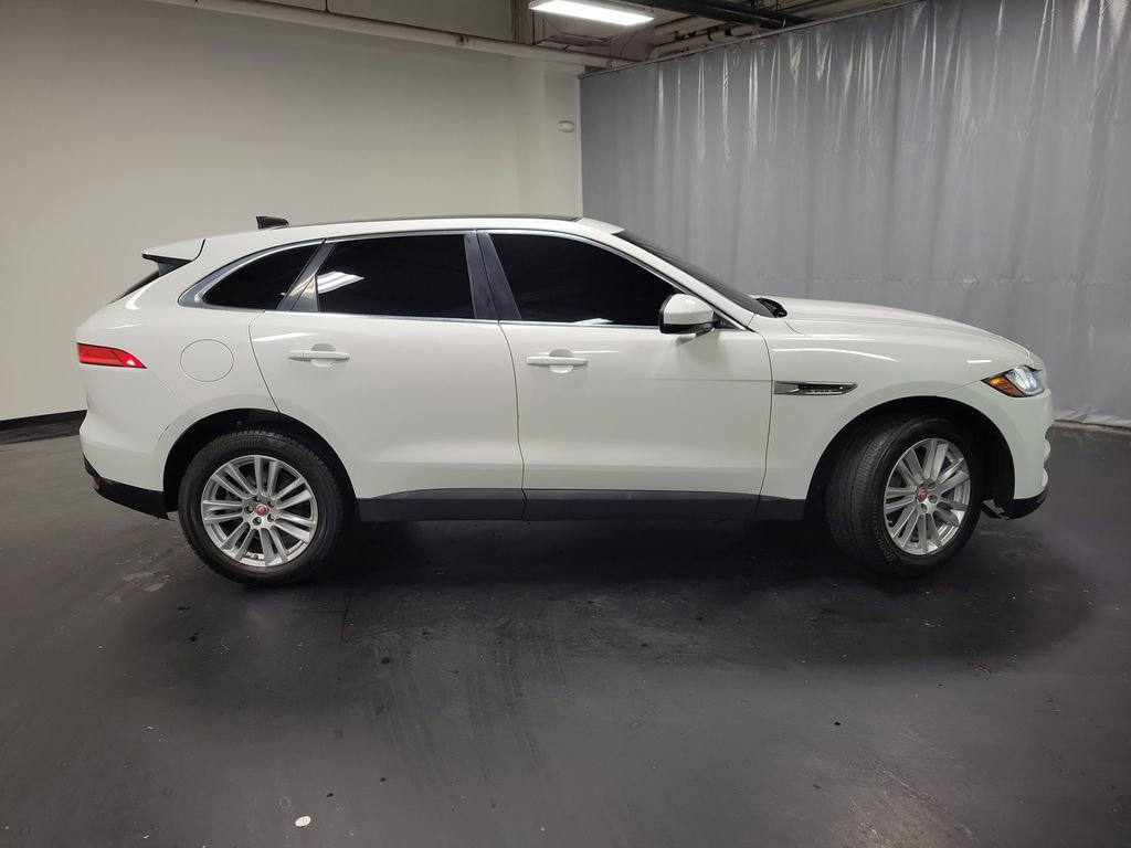 Used 2020 Jaguar F-PACE Prestige image 10