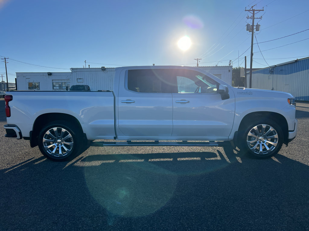 Used 2021 Chevrolet Silverado 1500 High Country w/ Technology Package AWD/4WD image 16