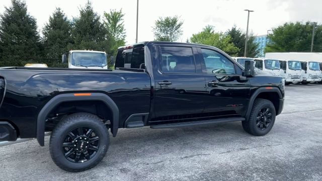 New 2026 GMC Sierra 2500 AT4 w/ AT4 Premium Plus Package AWD/4WD image 2