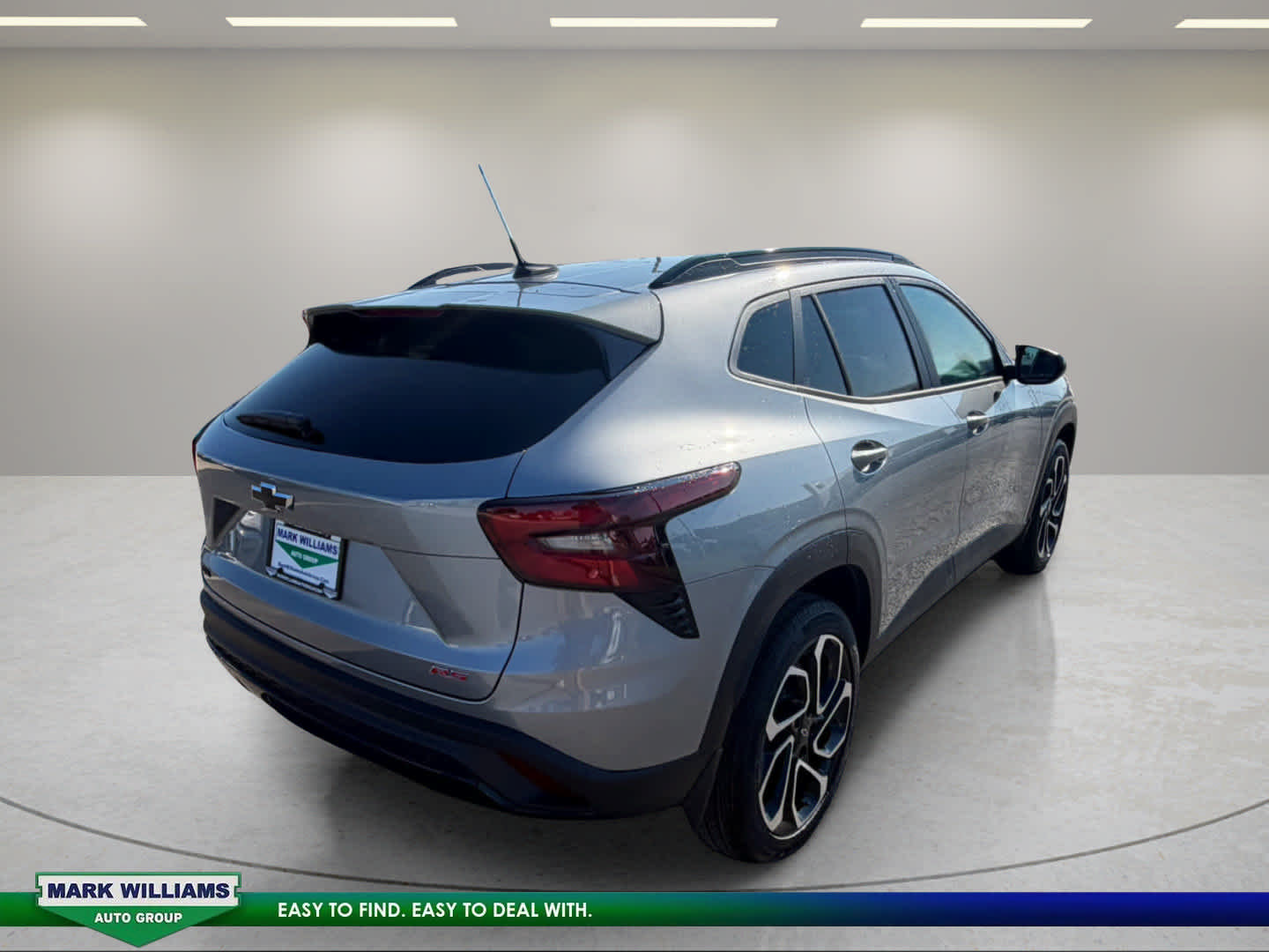 New 2026 Chevrolet Trax RS w/ Sunroof Package FWD image 3