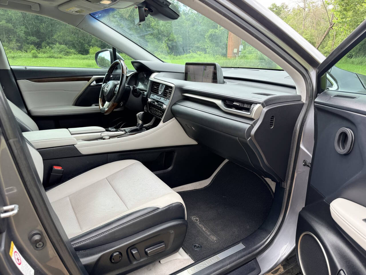 Used 2019 Lexus RX 350 FWD w/ Navigation Package image 17
