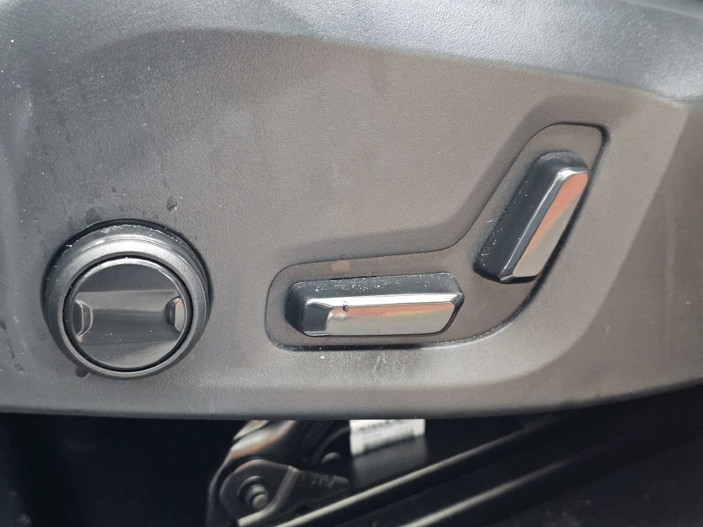 Certified 2026 Volvo XC60 B5 Plus AWD/4WD image 20