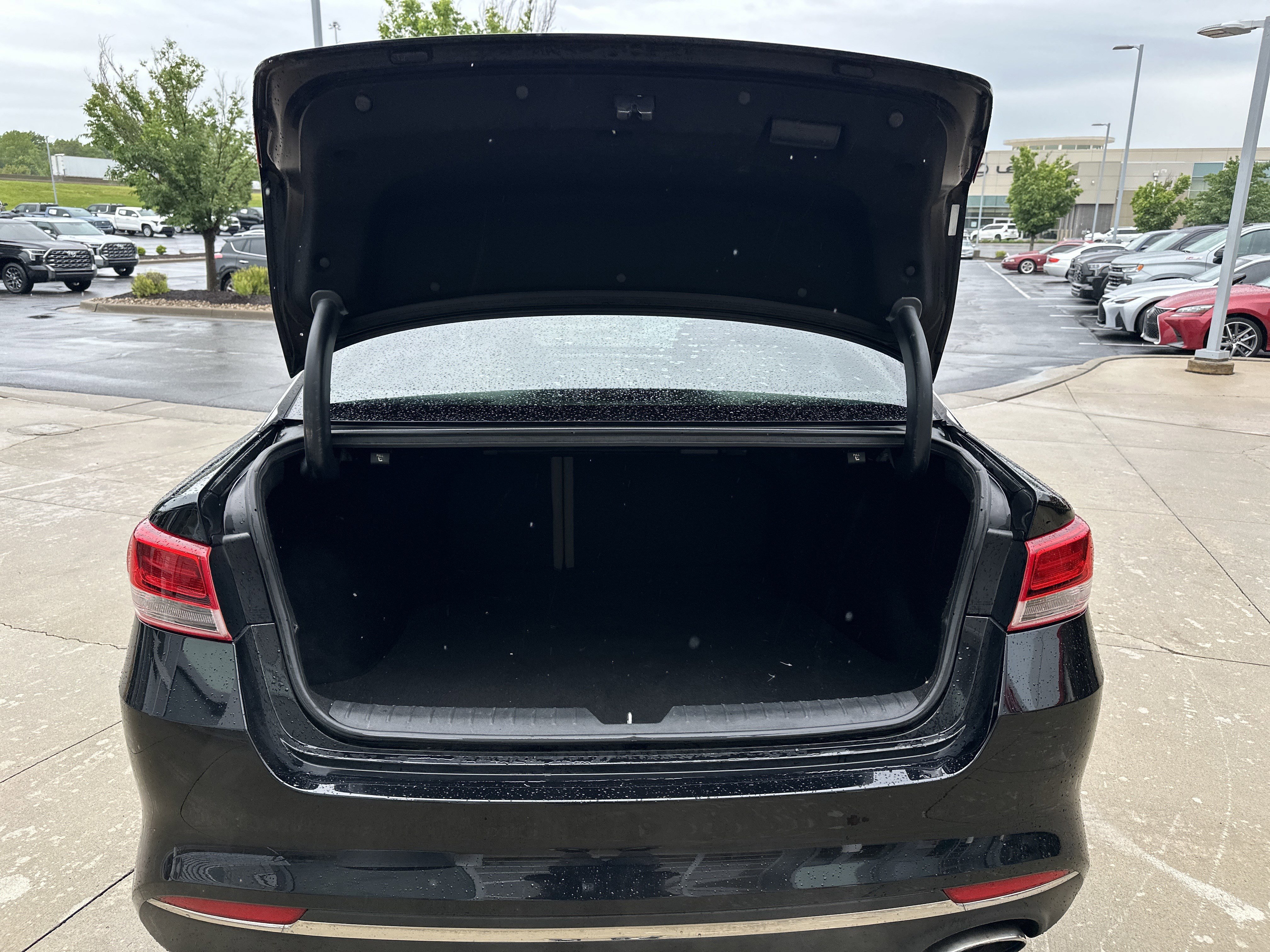 Used 2017 Kia Optima LX FWD image 26