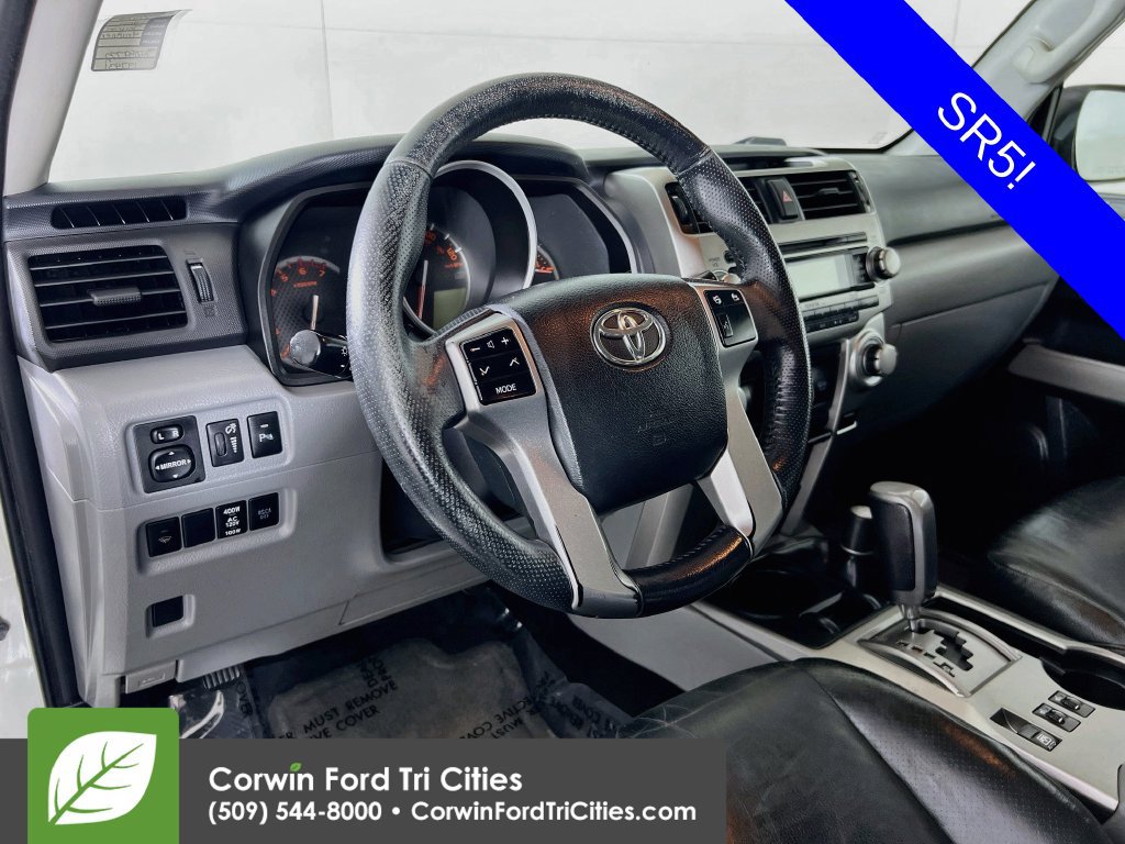 Used 2011 Toyota 4Runner SR5 w/ Premium Pkg w/Leather AWD/4WD image 2