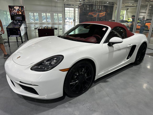 Used 2017 Porsche 718 Boxster RWD image 24