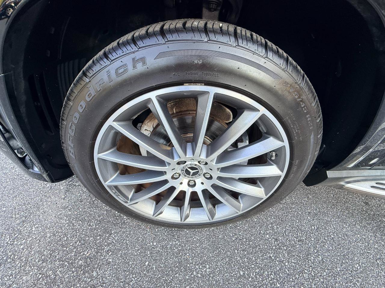 Used 2021 Mercedes-Benz GLE 350 w/ AMG Line Exterior image 31