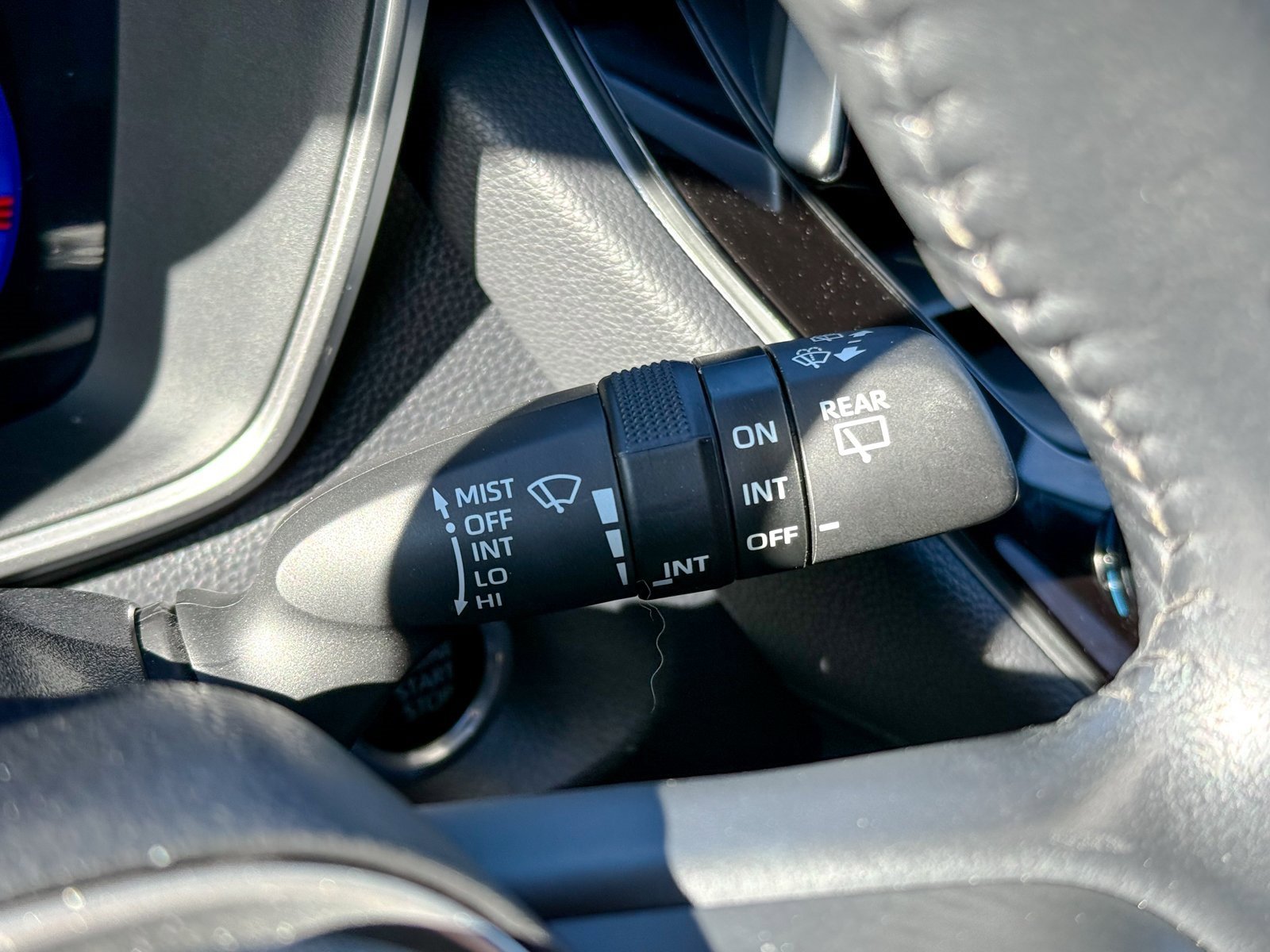 Used 2022 Toyota Corolla Cross XLE w/ Convenience Package image 26