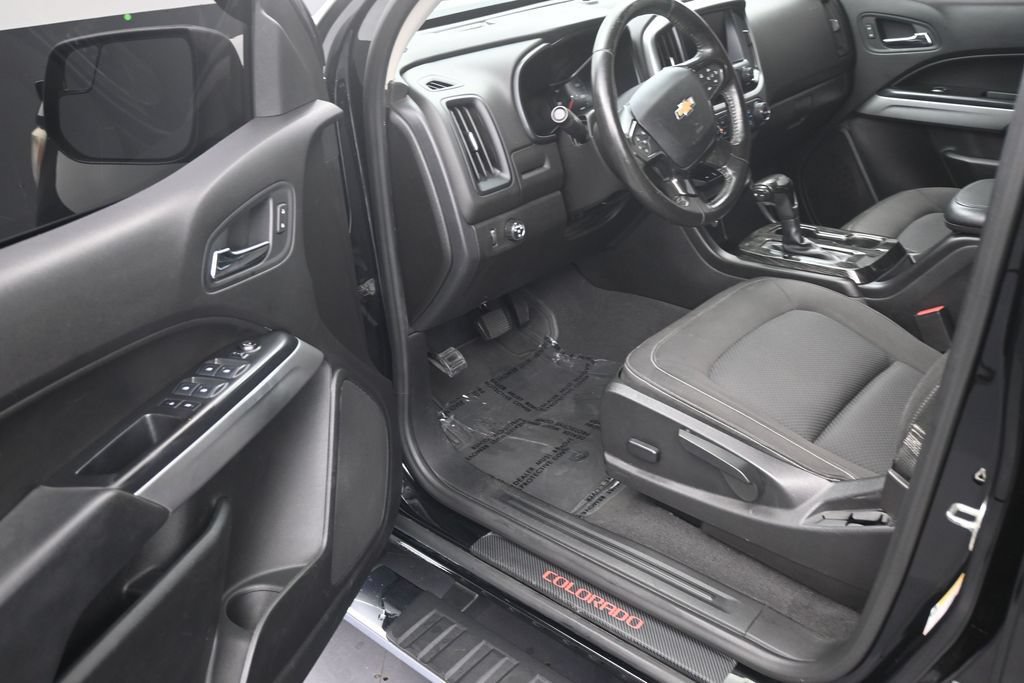 Used 2019 Chevrolet Colorado LT w/ LT Convenience Package RWD image 10