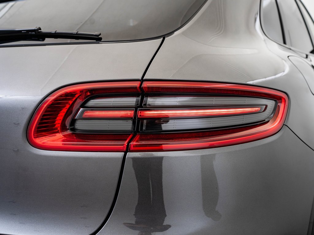 Used 2017 Porsche Macan image 17