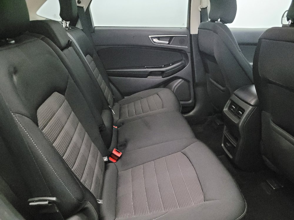 Used 2018 Ford Edge SEL image 19